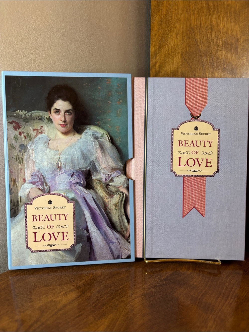 Victoria's Secret Lavender & Pink Beauty of Love Gift Box, volume 4